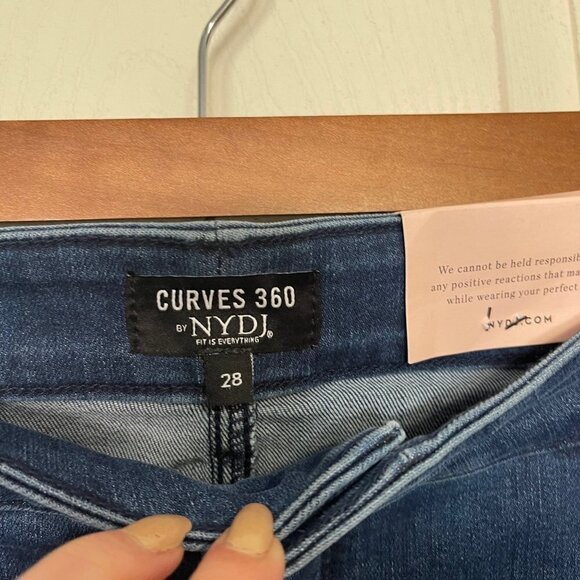 NYDJ Womens NWT Curves 360 Habana Sideseam Slit Stretch Jean Shorts Plus Size 28 - Picture 3 of 10